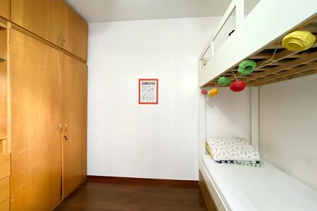Apartamento à venda com 257m², 4 quartos e 2 vagas Apartamento à venda com 257m², 4 quartos e 2 vagasQuarto 2