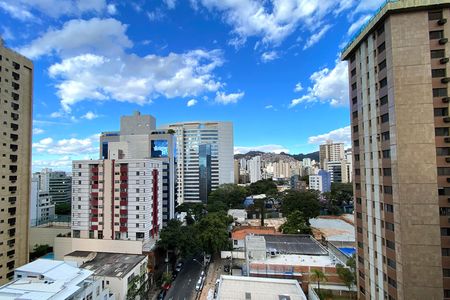 Apartamento à venda com 257m², 4 quartos e 2 vagas Apartamento à venda com 257m², 4 quartos e 2 vagasVista da Suite