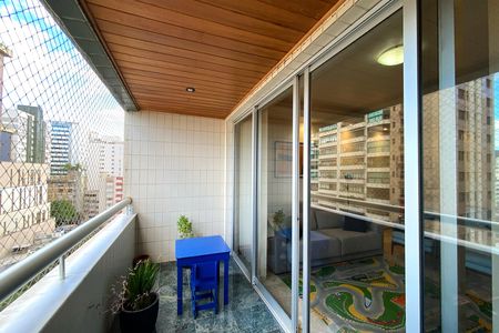 Apartamento à venda com 257m², 4 quartos e 2 vagas Apartamento à venda com 257m², 4 quartos e 2 vagasVaranda da Sala