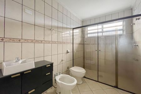 Casa à venda com 125m², 3 quartos e 2 vagas Casa à venda com 125m², 3 quartos e 2 vagasBanheiro