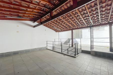 Casa à venda com 125m², 3 quartos e 2 vagas Casa à venda com 125m², 3 quartos e 2 vagasChurrasqueira