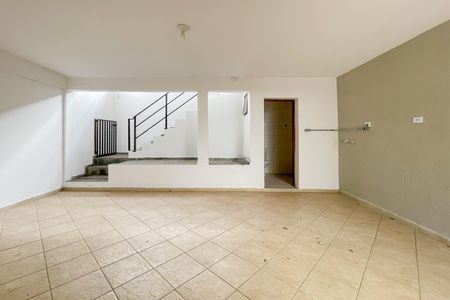 Quintal de casa à venda com 3 quartos, 125m² em Vila Osasco, Osasco