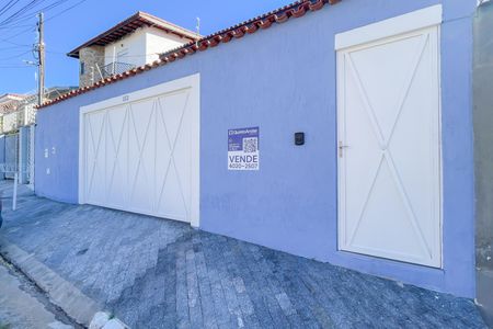 Fachada de casa à venda com 3 quartos, 250m² em Adalgisa, São Paulo