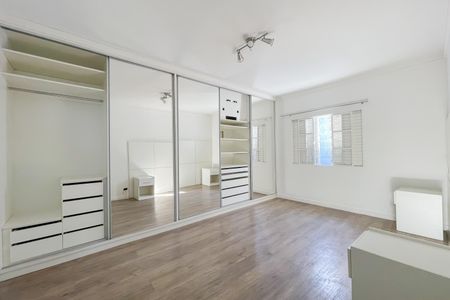 Suíte de casa à venda com 3 quartos, 250m² em Adalgisa, São Paulo