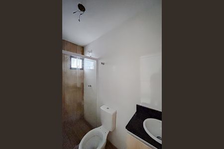 Banheiro de apartamento para alugar com 1 quarto, 30m² em Vila Carrão, São Paulo