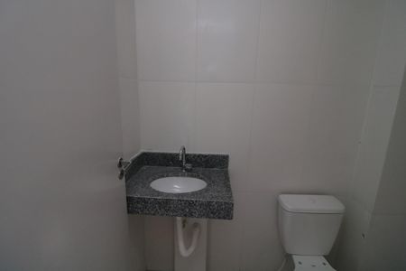 Banheiro de kitnet/studio à venda com 1 quarto, 27m² em Vila Alpina, São Paulo