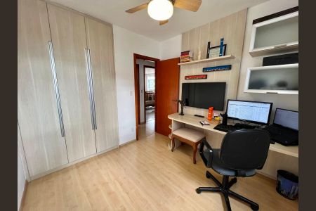 Apartamento para alugar com 100m², 3 quartos e 2 vagas Apartamento para alugar com 100m², 3 quartos e 2 vagasQuarto