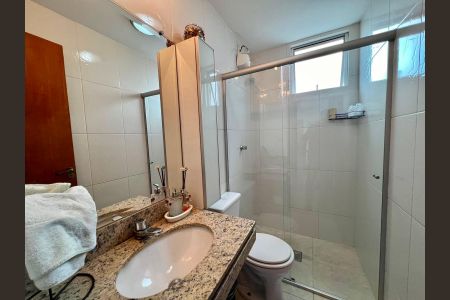 Apartamento para alugar com 100m², 3 quartos e 2 vagas Apartamento para alugar com 100m², 3 quartos e 2 vagasBanheiro social