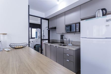 Cozinha de apartamento para alugar com 2 quartos, 56m² em Indianópolis, São Paulo