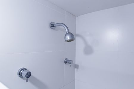 Banheiro da Suíte de apartamento para alugar com 2 quartos, 56m² em Indianópolis, São Paulo