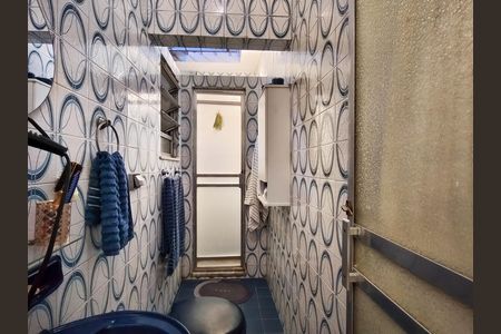 Casa à venda com 120m², 2 quartos e 1 vaga Casa à venda com 120m², 2 quartos e 1 vagaBanheiro Corredor