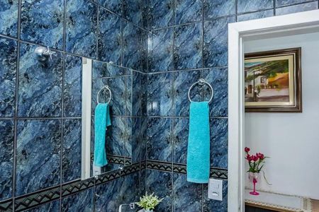 Banheiro de casa à venda com 3 quartos, 110m² em Vila Boacava, São Paulo