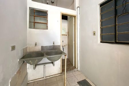 Área de Serviço de casa para alugar com 2 quartos, 360m² em Alpes, Belo Horizonte