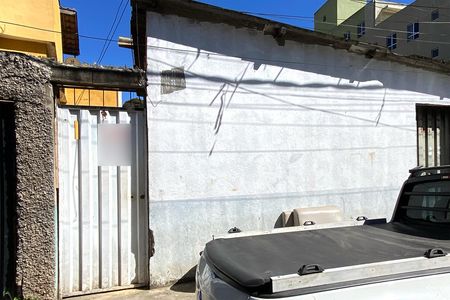 Fachada de casa para alugar com 2 quartos, 360m² em Alpes, Belo Horizonte
