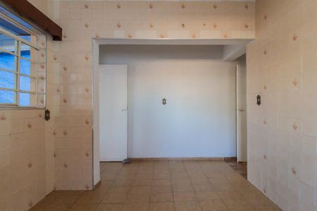 Casa para alugar com 240m², 2 quartos e 2 vagas