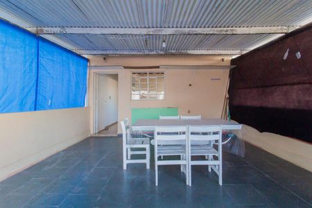 Casa para alugar com 240m², 2 quartos e 2 vagas
