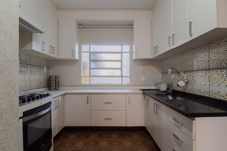 Casa para alugar com 240m², 2 quartos e 2 vagas