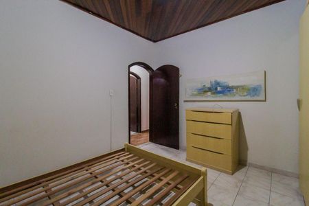 Casa para alugar com 240m², 2 quartos e 2 vagas