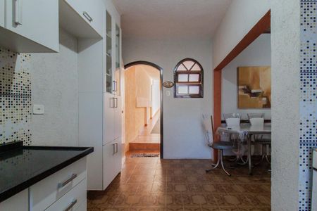 Casa para alugar com 240m², 2 quartos e 2 vagas