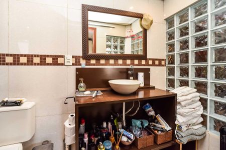Banheiro da Suíte de apartamento para alugar com 2 quartos, 250m² em Bela Vista, Porto Alegre