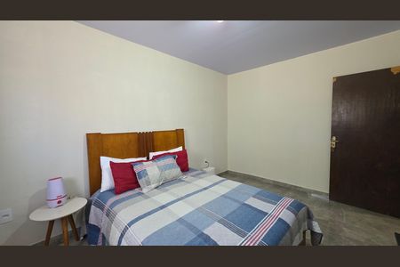 Casa à venda com 500m², 4 quartos e 4 vagas Casa à venda com 500m², 4 quartos e 4 vagasQuarto