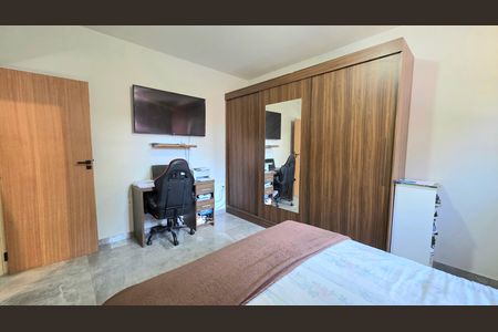 Casa à venda com 500m², 4 quartos e 4 vagas Casa à venda com 500m², 4 quartos e 4 vagasSuíte