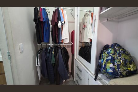 Casa à venda com 500m², 4 quartos e 4 vagas Casa à venda com 500m², 4 quartos e 4 vagasCloset da suíte 3