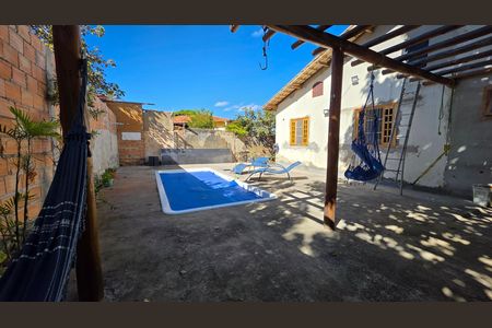Casa à venda com 500m², 4 quartos e 4 vagas Casa à venda com 500m², 4 quartos e 4 vagasÁrea externa