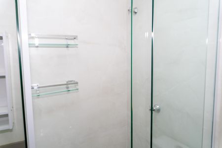 Banheiro de apartamento para alugar com 2 quartos, 44m² em Jardim Tres Irmaos, Taboão da Serra