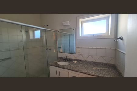 Casa de condomínio à venda com 365m², 4 quartos e 4 vagas Casa de condomínio à venda com 365m², 4 quartos e 4 vagasBanheiro