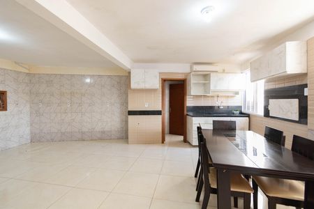 Casa para alugar com 180m², 3 quartos e 2 vagas