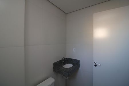 Banheiro de kitnet/studio à venda com 1 quarto, 23m² em Vila Alpina, São Paulo