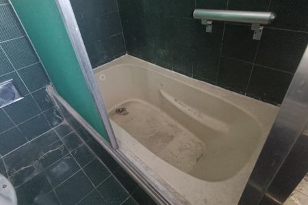 Banheiro da Suíte de apartamento para alugar com 4 quartos, 130m² em Engenho do Porto, Duque de Caxias