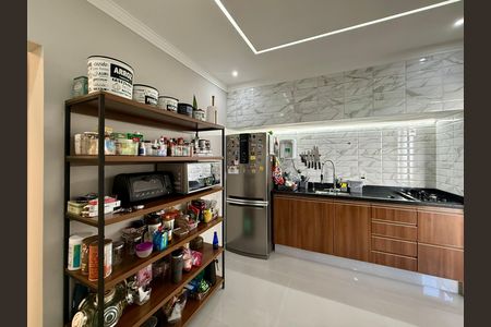 Cozinha  de casa à venda com 3 quartos, 190m² em Santo Amaro, São Paulo
