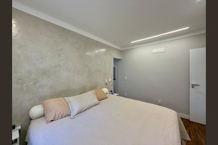 Suíte 3 de casa à venda com 3 quartos, 190m² em Santo Amaro, São Paulo