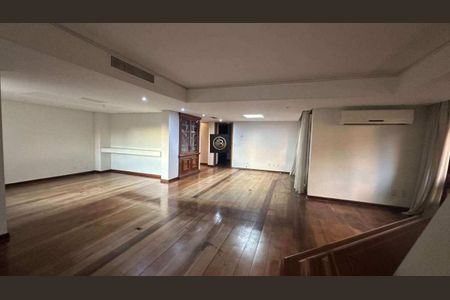 Apartamento à venda com 232m², 2 quartos e 3 vagas
