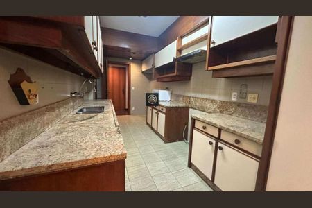 Apartamento à venda com 232m², 2 quartos e 3 vagas