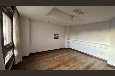 Apartamento à venda com 232m², 2 quartos e 3 vagas
