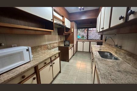 Apartamento à venda com 232m², 2 quartos e 3 vagas