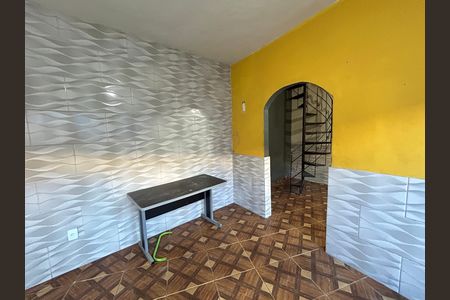 Casa para alugar com 2 quartos, 160m² em Rocha Miranda, Rio de Janeiro