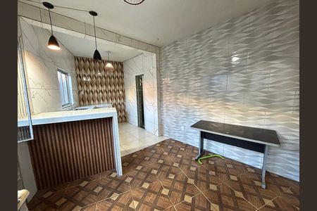 Casa para alugar com 2 quartos, 160m² em Rocha Miranda, Rio de Janeiro