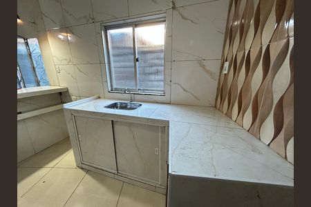 Casa para alugar com 2 quartos, 160m² em Rocha Miranda, Rio de Janeiro