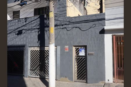 Fachada e portão de casa para alugar com 3 quartos, 70m² em Vila Prudente, São Paulo
