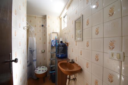 Banheiro do Studio de kitnet/studio para alugar com 1 quarto, 25m² em Centro, Curitiba