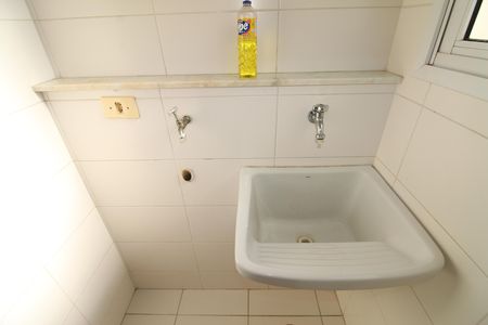 Apartamento para alugar com 57m², 2 quartos e 1 vagaÁrea de Serviço