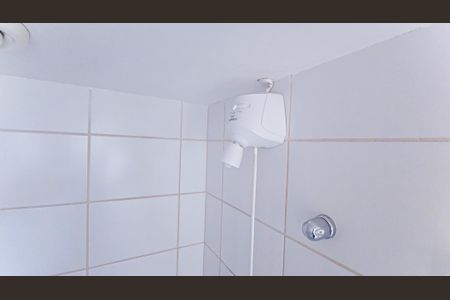 Banheiro Social de apartamento para alugar com 2 quartos, 52m² em Del Castilho, Rio de Janeiro
