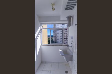 Área de Serviço de apartamento para alugar com 2 quartos, 52m² em Del Castilho, Rio de Janeiro