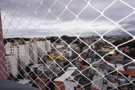 Vista do Quarto 1 de apartamento para alugar com 2 quartos, 50m² em Jardim Elizabete, Embu das Artes