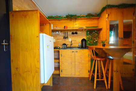 Sala/Cozinha de kitnet/studio para alugar com 1 quarto, 30m² em Barra da Lagoa, Florianópolis