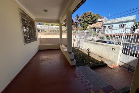 Quintal de casa à venda com 4 quartos, 200m² em Bancários, Rio de Janeiro